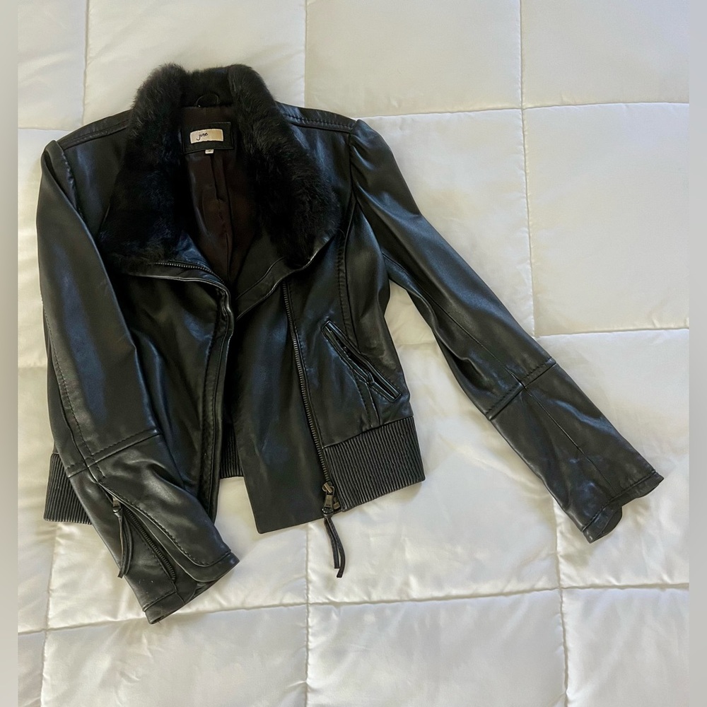 June Dark brown leather jacket with fur collar